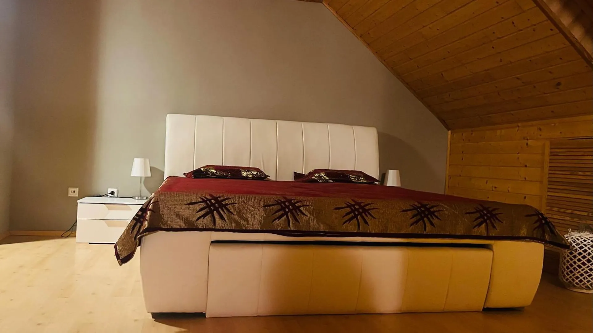 Singh Apartment Troisdorf Germany